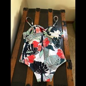 Cupshe Bathing Suit